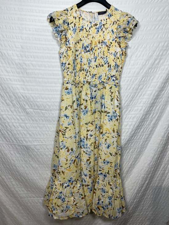 Vineyard Vines Dresses & Skirts - VINEYARD VINES Yellow and Blue Floral Smocked Maxi Dress Size Small